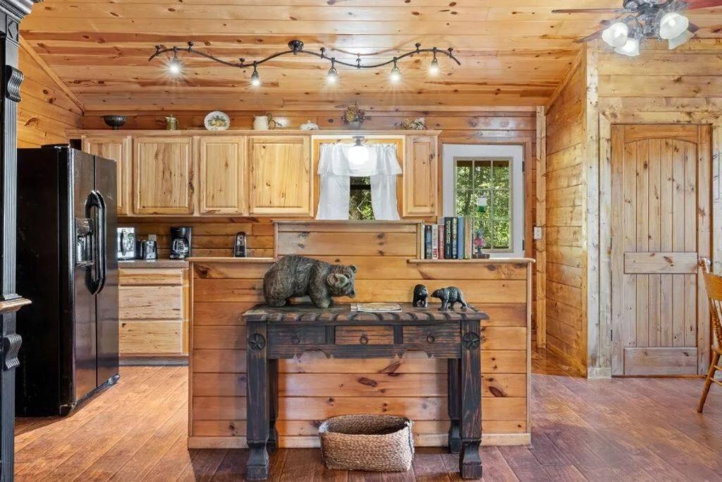 Ferienwohnung Misty Moonlight, Sleeps 4, Mountain Cabin Broken Bow Exterior foto